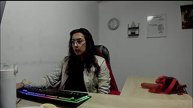 Snapshot of Scarlett_Sen chatting on January 2025 01:38:02 PM Scarlett Sen online show from January 2025 01:38:02 PM