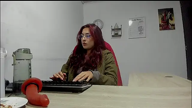 Snapshot of Scarlett_Sen chatting on February 2025 03:43:01 PM Scarlett Sen online show from February 2025 03:43:01 PM