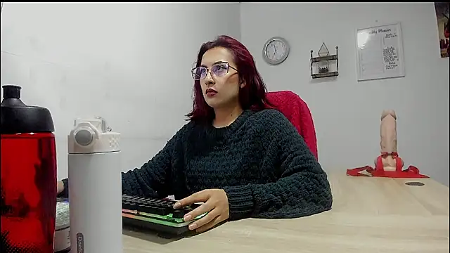 Snapshot of Scarlett_Sen chatting on February 2025 12:28:01 PM Scarlett Sen online show from February 2025 12:28:01 PM