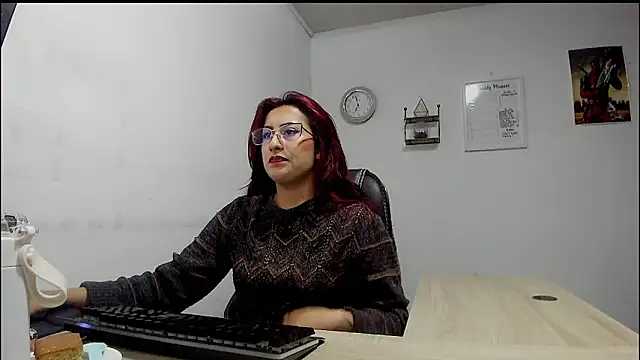 Snapshot of Scarlett_Sen chatting on February 2025 12:45:02 PM Scarlett Sen online show from February 2025 12:45:02 PM