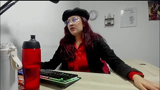 Snapshot of Scarlett_Sen chatting on March 2025 01:28:02 PM Scarlett Sen online show from March 2025 01:28:02 PM