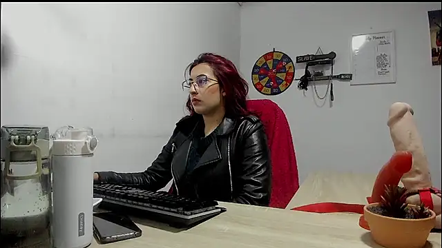 Snapshot of Scarlett_Sen chatting on March 2025 01:24:01 PM Scarlett Sen online show from March 2025 01:24:01 PM