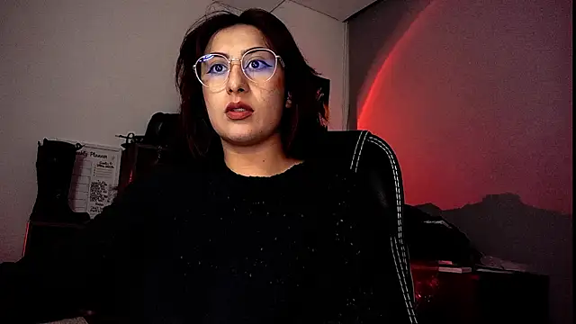 Snapshot of Scarlett_Sen chatting on September 2025 03:34:02 PM Scarlett Sen online show from September 2025 03:34:02 PM