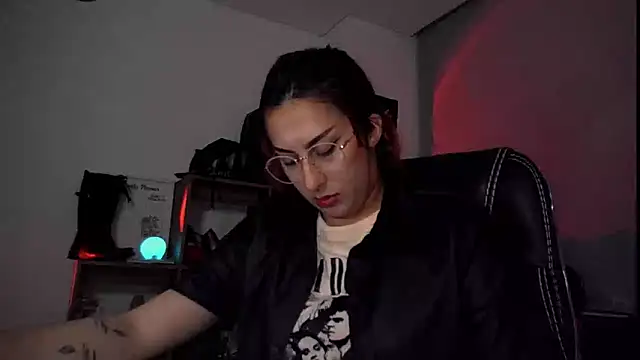 Snapshot of Scarlett_Sen chatting on September 2025 06:31:02 PM Scarlett Sen online show from September 2025 06:31:02 PM