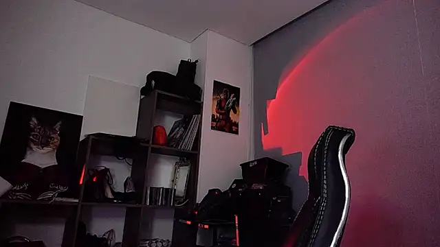 Snapshot of Scarlett_Sen chatting on September 2025 03:26:01 PM Scarlett Sen online show from September 2025 03:26:01 PM