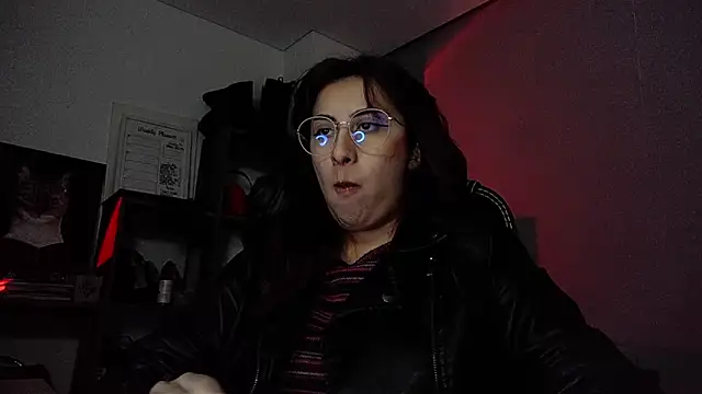 Snapshot of Scarlett_Sen chatting on October 2025 02:14:01 PM Scarlett Sen online show from October 2025 02:14:01 PM