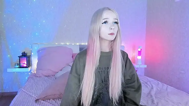 Misty Shadow online show from January 2025 10:19:01 PM