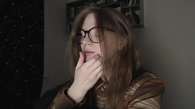 mollytuck online show from March 2025 03:29:01 PM