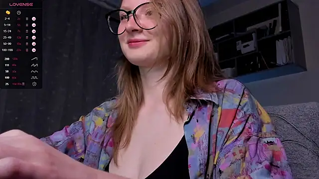 mollytuck online show from September 2025 04:40:01 PM