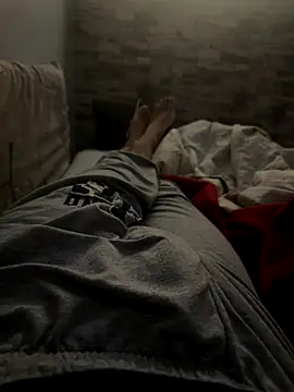 Snapshot of MAHKE12 chatting on October 2025 10:32:02 PM MAHKE12 online show from October 2025 10:32:02 PM