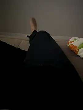 Snapshot of MAHKE12 chatting on October 2025 09:21:02 PM MAHKE12 online show from October 2025 09:21:02 PM