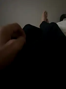 Snapshot of MAHKE12 chatting on November 2025 08:43:02 PM MAHKE12 online show from November 2025 08:43:02 PM