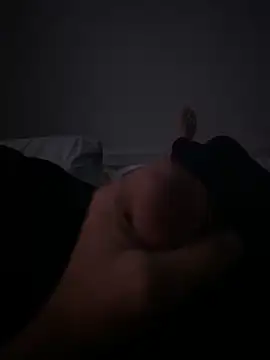 Snapshot of MAHKE12 chatting on November 2025 09:59:01 PM MAHKE12 online show from November 2025 09:59:01 PM