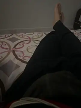 Snapshot of MAHKE12 chatting on November 2025 09:37:02 PM MAHKE12 online show from November 2025 09:37:02 PM