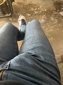 Snapshot of MAHKE12 chatting on November 2025 09:19:02 AM MAHKE12 online show from November 2025 09:19:02 AM