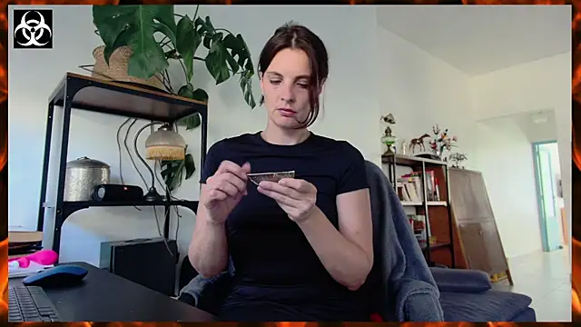 Snapshot of LanaCorona chatting on September 2025 01:57:02 PM LanaCorona online show from September 2025 01:57:02 PM