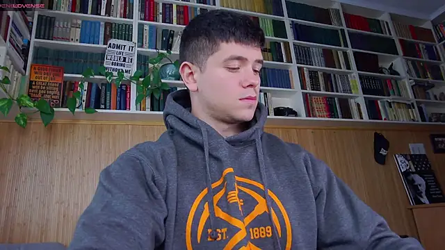 Snapshot of Arilas_ chatting on September 2025 07:01:01 AM Arilas online show from September 2025 07:01:01 AM