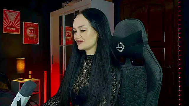 QueenAliss online show from February 2026 06:21:01 AM