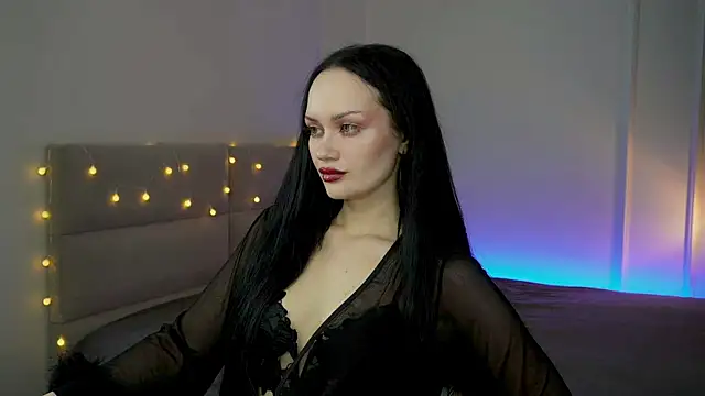QueenAliss online show from July 2026 06:19:02 AM