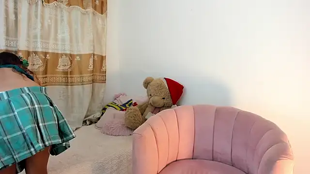 ValienteGirl  online show from December 2024 11:33:02 PM