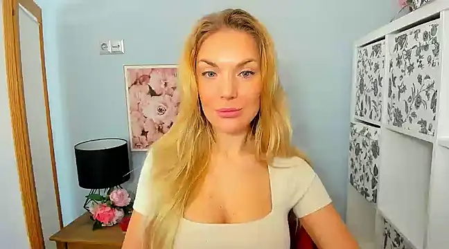 AulloraHoney online show from December 2024 06:20:01 AM