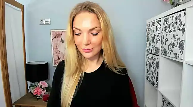 AulloraHoney online show from December 2024 06:19:02 AM