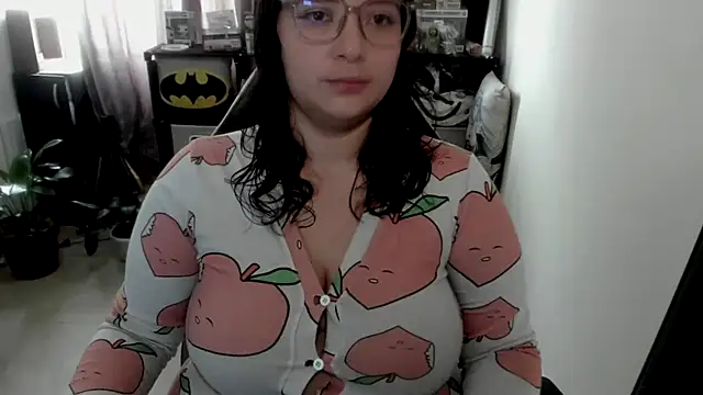Snapshot of aika-dreams chatting on April 2026 02:08:01 PM aika-dreams online show from April 2026 02:08:01 PM