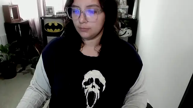 Snapshot of aika-dreams chatting on April 2026 02:43:02 PM aika-dreams online show from April 2026 02:43:02 PM