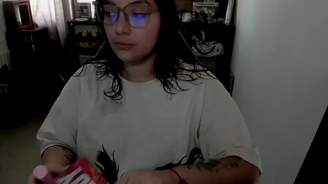 Snapshot of aika-dreams chatting on April 2026 02:01:01 PM aika-dreams online show from April 2026 02:01:01 PM