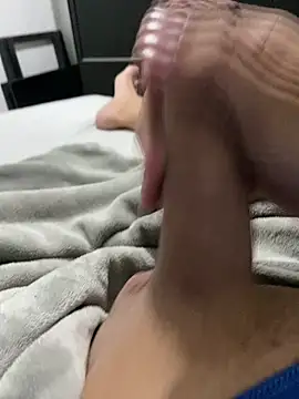 Snapshot of dustbor chatting on February 2025 08:42:02 PM dustbor online show from February 2025 08:42:02 PM