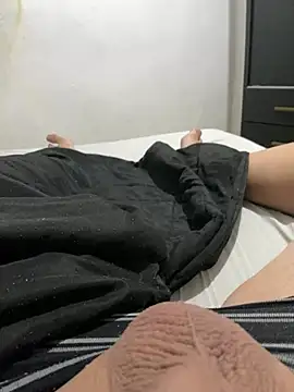 Snapshot of dustbor chatting on March 2025 05:15:01 PM dustbor online show from March 2025 05:15:01 PM