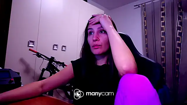 Snapshot of GodlyTheia chatting on February 2025 09:20:02 PM GodlyTheia online show from February 2025 09:20:02 PM