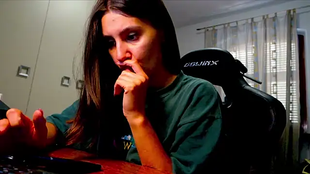 Snapshot of GodlyTheia chatting on October 2025 02:28:01 PM GodlyTheia online show from October 2025 02:28:01 PM