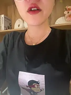 Snapshot of HinaLovely chatting on January 2025 11:58:02 AM HinaLovely online show from January 2025 11:58:02 AM