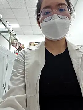 Snapshot of HinaLovely chatting on February 2026 06:19:02 AM HinaLovely online show from February 2026 06:19:02 AM