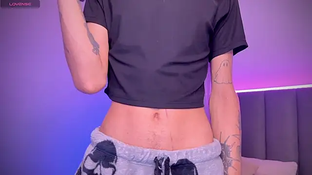 Snapshot of Varya_Ferreira chatting on December 2024 01:05:02 PM Varya Ferreira online show from December 2024 01:05:02 PM