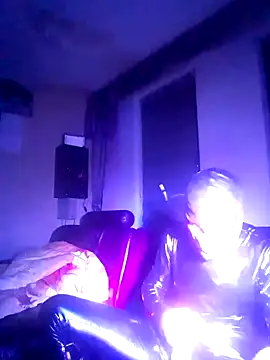 Snapshot of Crystalbitchx chatting on September 2025 11:50:02 PM Crystalbitchx online show from September 2025 11:50:02 PM