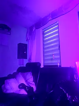 Snapshot of Crystalbitchx chatting on September 2025 05:56:01 AM Crystalbitchx online show from September 2025 05:56:01 AM