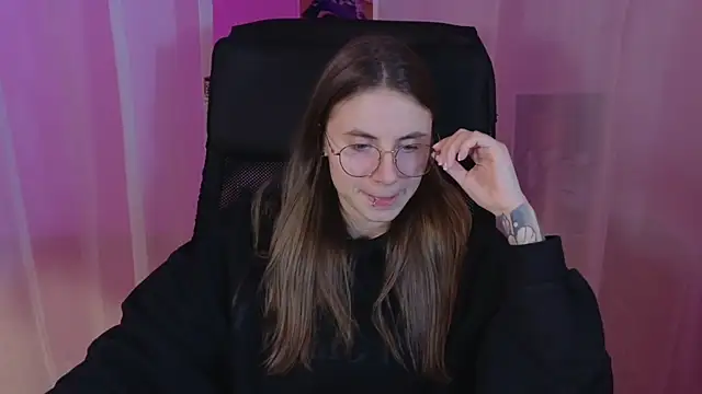  AnnaStark  online show from February 2025 12:19:01 AM