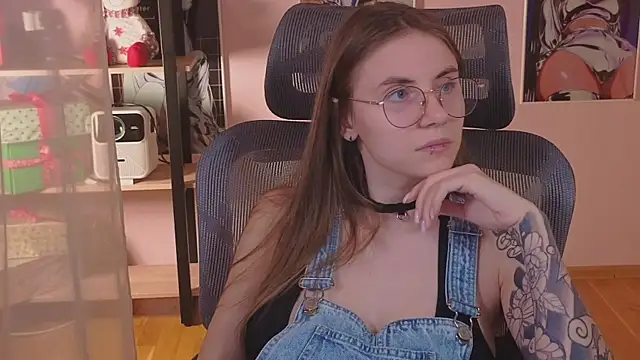  AnnaStark  online show from December 2025 08:38:01 PM