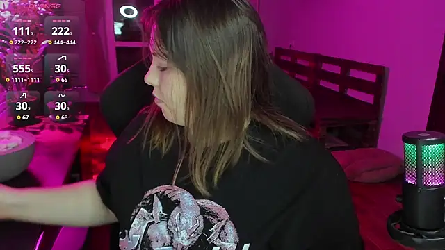 XNirvanaX online show from December 2025 04:19:01 AM