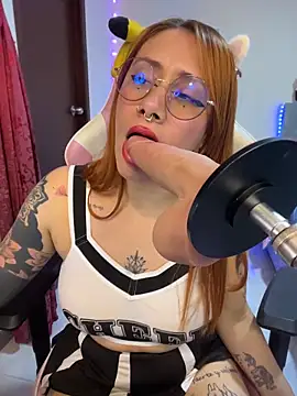 Snapshot of Luna_Paris_ chatting on June 2026 03:24:02 PM Luna Paris online show from June 2026 03:24:02 PM
