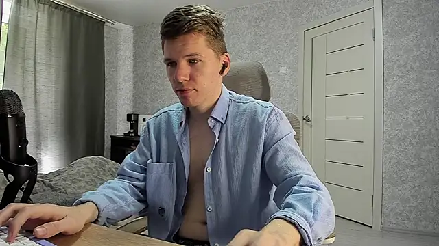 Snapshot of Bananas_dick chatting on May 2026 11:28:02 AM Bananas dick online show from May 2026 11:28:02 AM