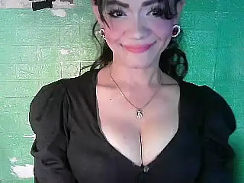 Rosebaumgardner1234 online show from February 2025 11:43:01 PM