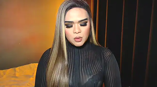 Snapshot of VictoriaEliz chatting on December 2024 01:00:02 AM VictoriaEliz online show from December 2024 01:00:02 AM