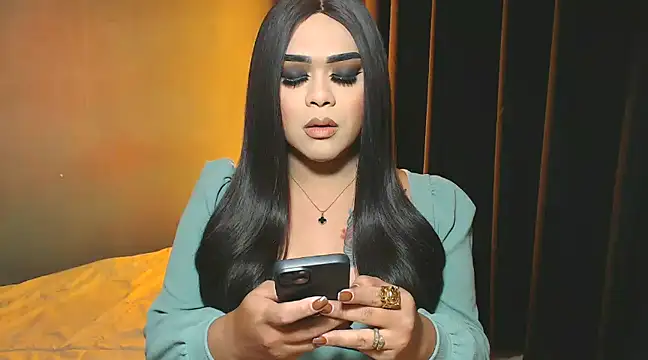 Snapshot of VictoriaEliz chatting on December 2024 08:39:02 AM VictoriaEliz online show from December 2024 08:39:02 AM