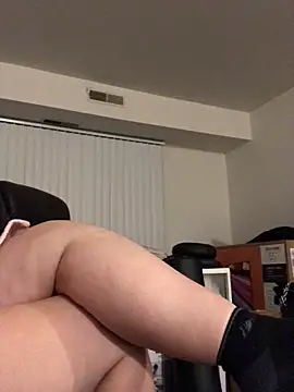 Snapshot of JemJensen30 chatting on February 2025 08:35:02 AM JemJensen30 online show from February 2025 08:35:02 AM