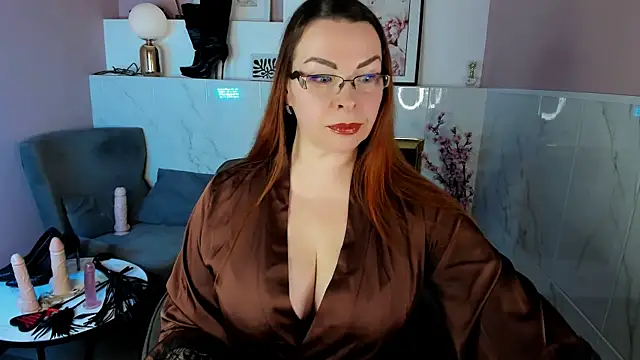 MrsIngrid online show from April 2026 03:11:01 PM