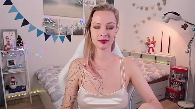 Snapshot of MissRightX chatting on January 2025 11:54:02 AM MissRightX online show from January 2025 11:54:02 AM