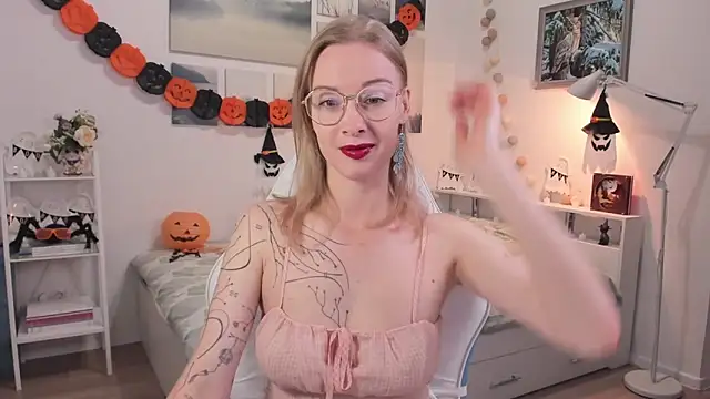 Snapshot of MissRightX chatting on October 2025 07:38:02 AM MissRightX online show from October 2025 07:38:02 AM